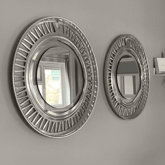 Embellisher mirror (style 1)