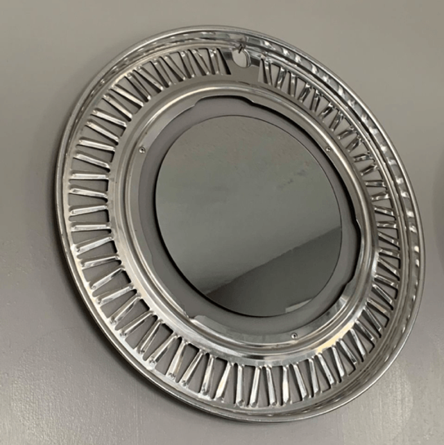 Embellisher mirror (style 1)