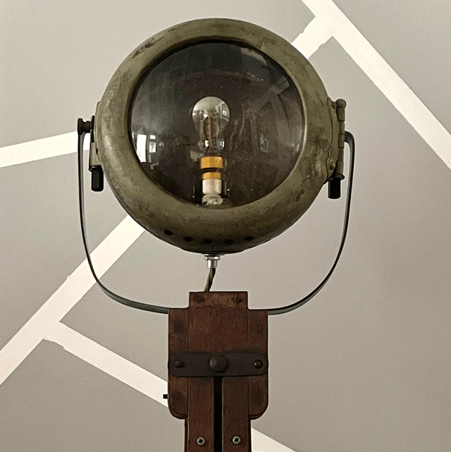 Phares Besnard Tripod Lamp