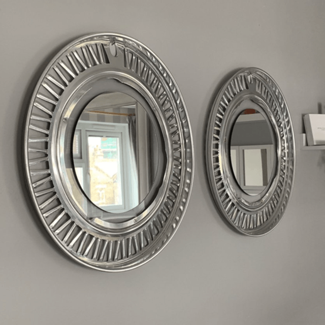 Embellisher mirror (style 1)